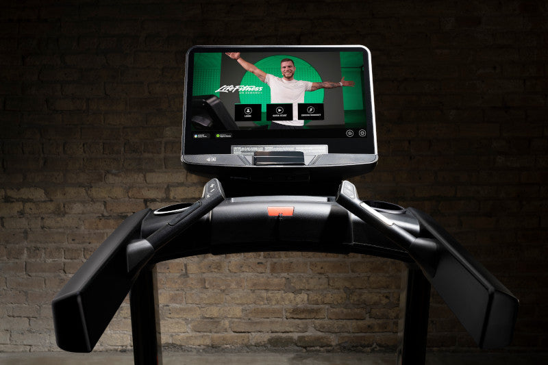 Life Fitness Integrity+ Treadmill (24inch SE4 Console)