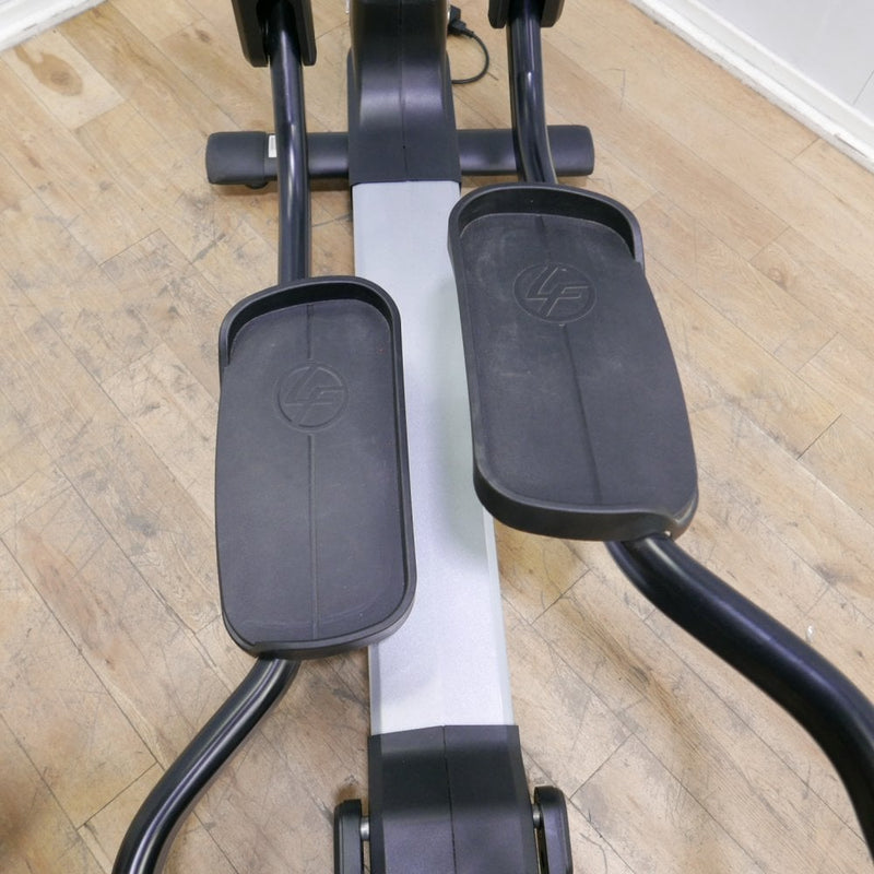 Refurbished Life Fitness 95X Elevation Series Discover SI Cross Trainer